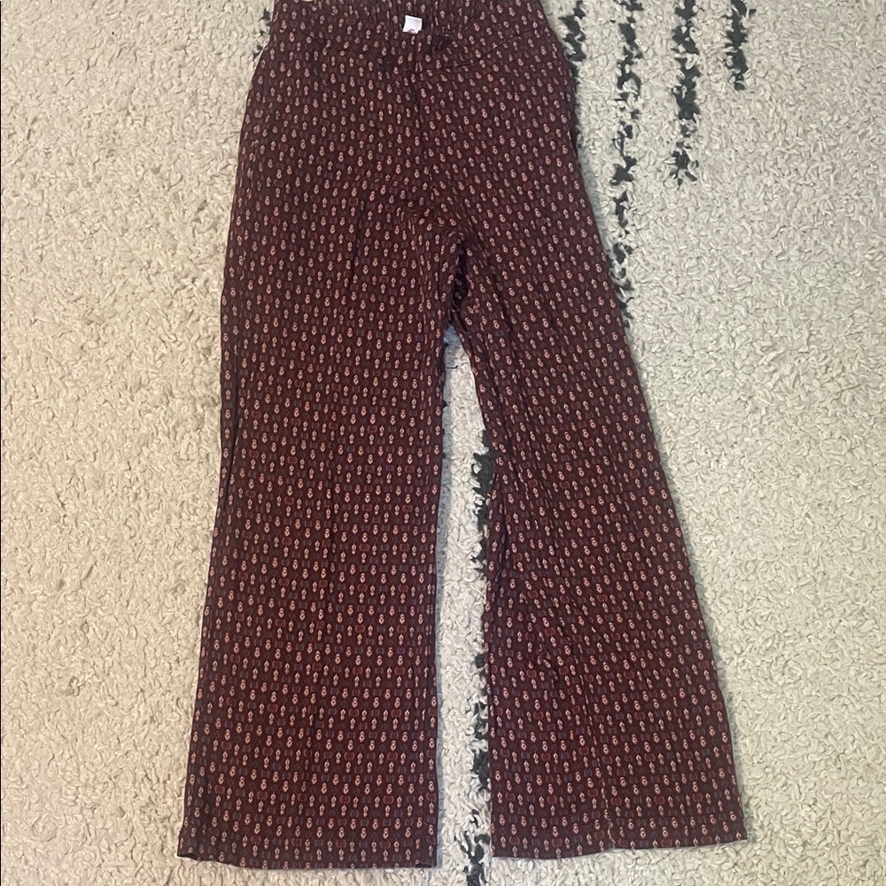 Old Navy Women's Red Patterned Trousers